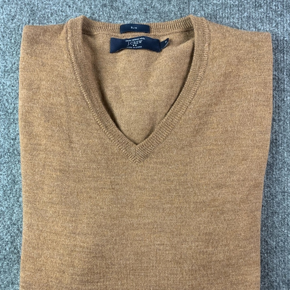 J Crew Slim Mens 100% Wool Neck Sweater Size M Brown